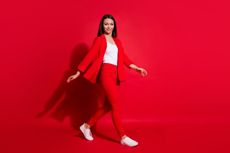 ¡EL POWER SUIT, UN LOOK QUE NO SOLO EMPODERA, TAMBIÉN ES TENDENCIA PARA ESTE 2021!