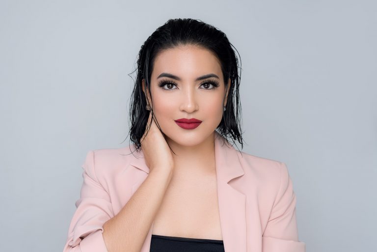 YURI URBANO: MAQUILLADORA PROFESIONAL