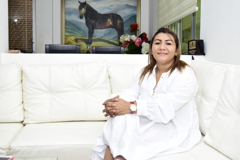 DÉBORA BARROS: ENVÍA UN MENSAJE A TODAS LAS MADRES LUCHADORAS DEL DEPARTAMENTO DE LA GUAJIRA