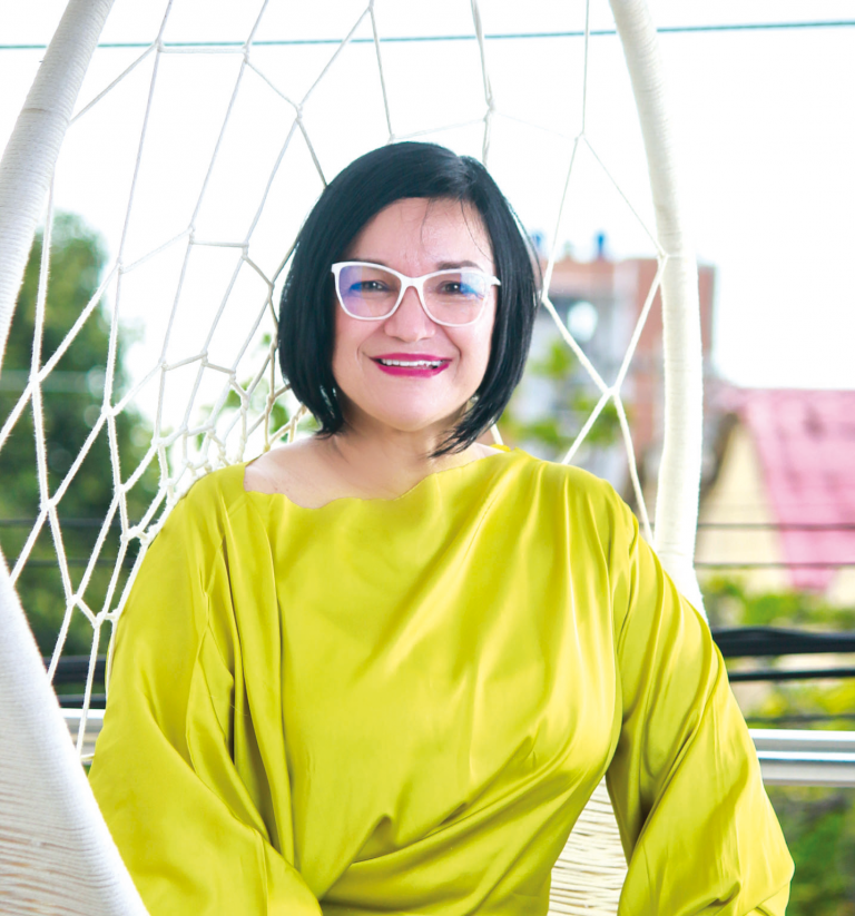 AIDA ARIZA PUJOL: UNA MADRE QUE ALCANZA SUS SUEÑOS CON VALENTÍA Y DEDICACIÓN